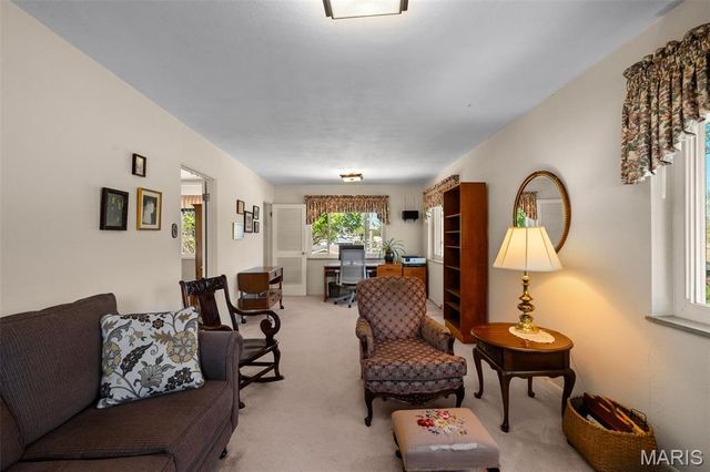 10131 Glenfield Terrace, St Louis, MO 63126