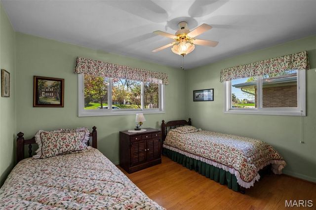 10131 Glenfield Terrace, St Louis, MO 63126