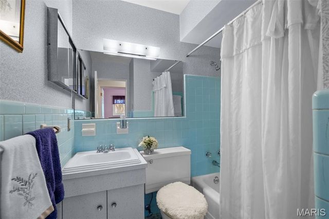 10131 Glenfield Terrace, St Louis, MO 63126
