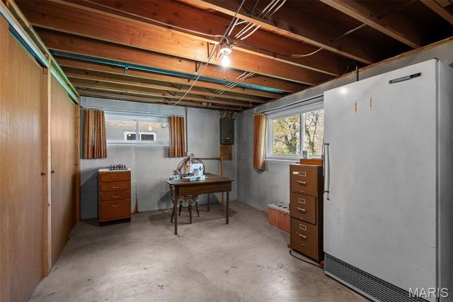10131 Glenfield Terrace, St Louis, MO 63126