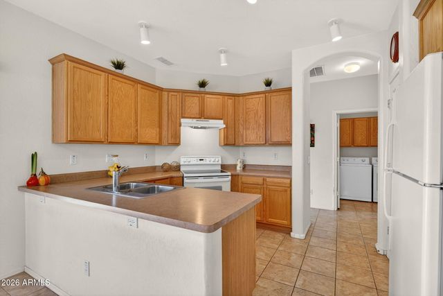 44 S GREENFIELD Road 9, Mesa, AZ 85206