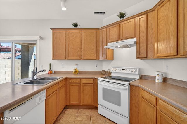 44 S GREENFIELD Road 9, Mesa, AZ 85206