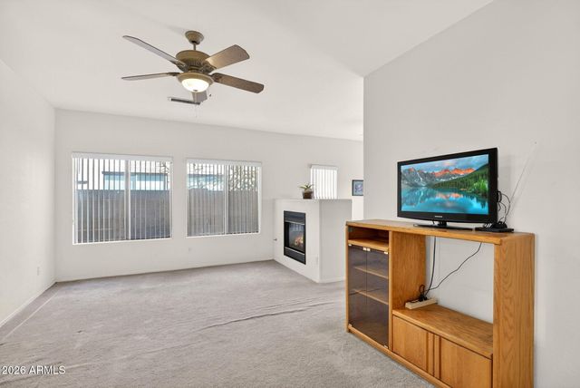 44 S GREENFIELD Road 9, Mesa, AZ 85206