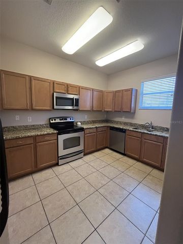 1366 PRIORY CIRCLE 8, Winter Garden, FL 34787