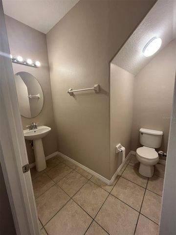 1366 PRIORY CIRCLE 8, Winter Garden, FL 34787