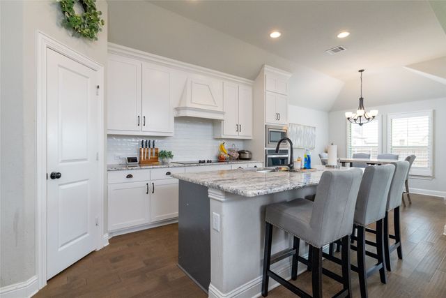 4045 Grove Valley Road, Midlothian, TX 76065