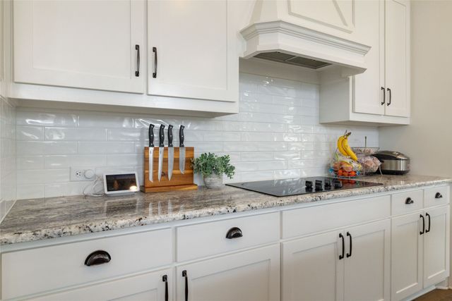 4045 Grove Valley Road, Midlothian, TX 76065