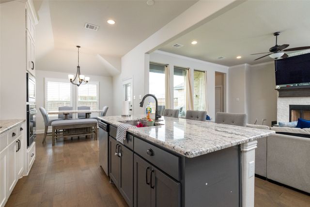 4045 Grove Valley Road, Midlothian, TX 76065