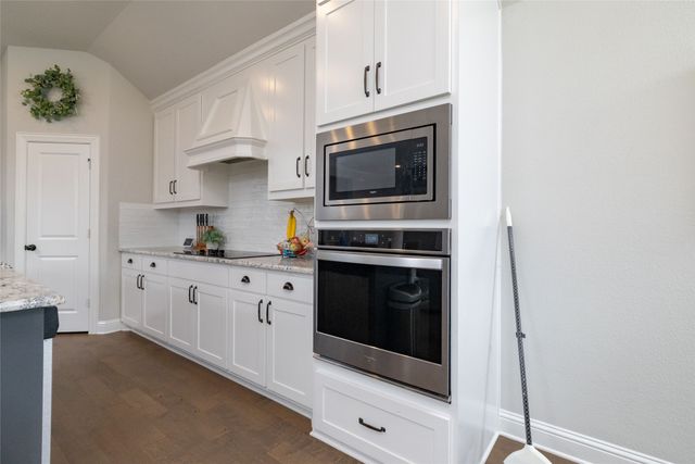 4045 Grove Valley Road, Midlothian, TX 76065