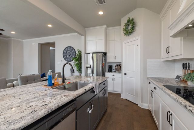 4045 Grove Valley Road, Midlothian, TX 76065