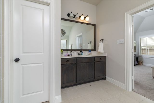 4045 Grove Valley Road, Midlothian, TX 76065