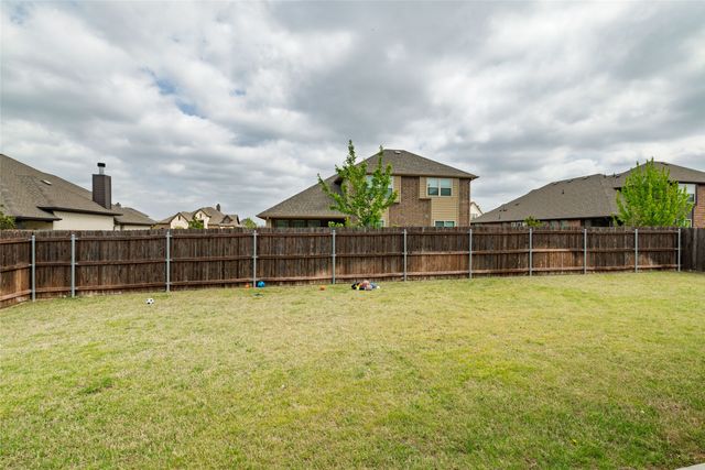 4045 Grove Valley Road, Midlothian, TX 76065