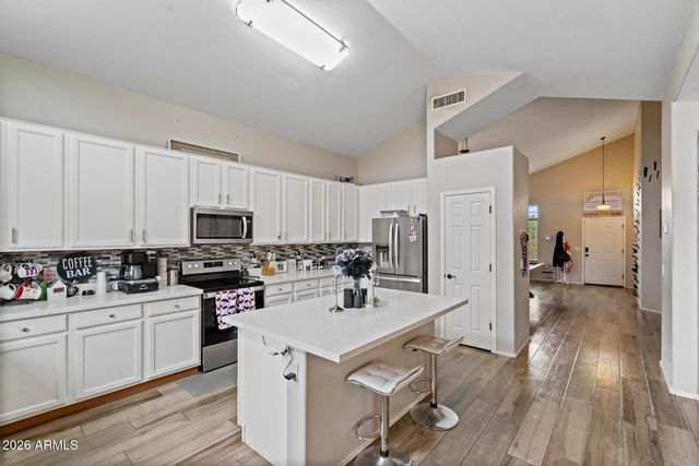 33212 N ROADRUNNER Lane, Queen Creek, AZ 85144