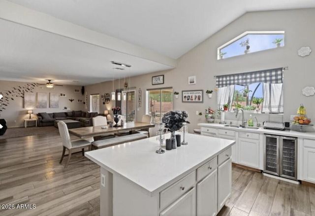 33212 N ROADRUNNER Lane, Queen Creek, AZ 85144