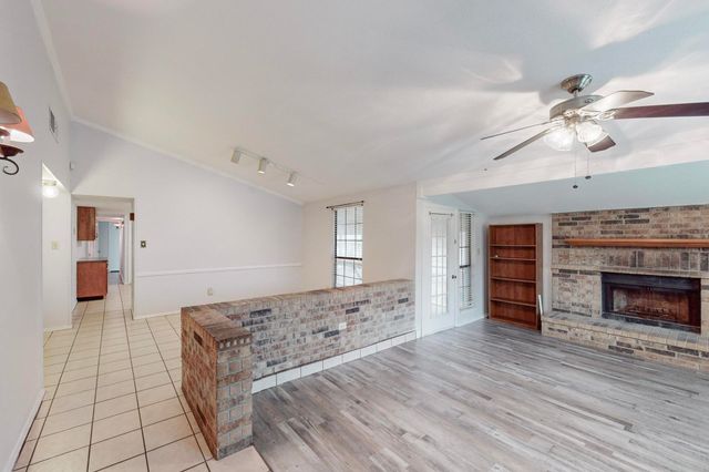 3308 Clovermeadow Drive, Fort Worth, TX 76123