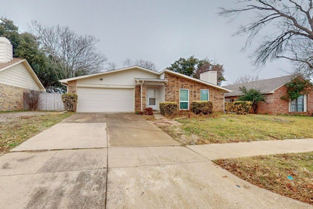 3308 Clovermeadow Drive, Fort Worth, TX 76123