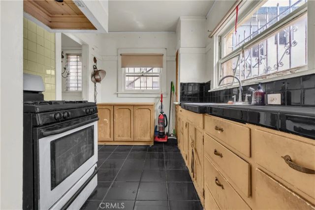 4115 Council Street, Los Angeles, CA 90004
