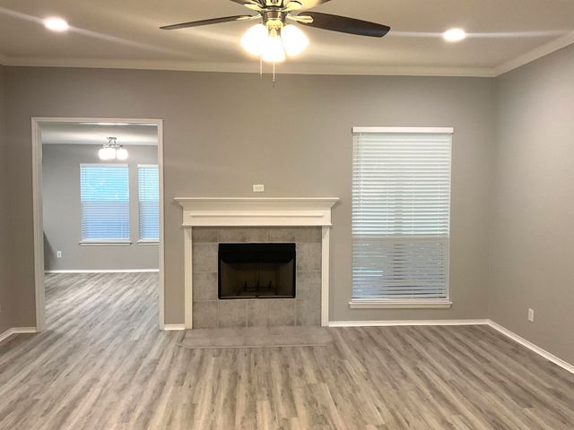 708 Ridgehill Drive, Burleson, TX 76028