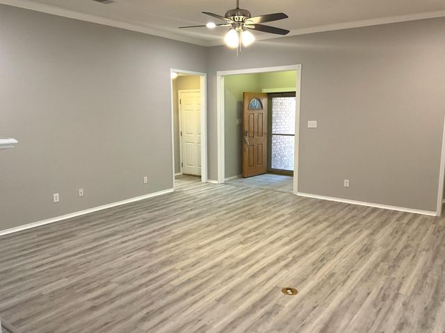 708 Ridgehill Drive, Burleson, TX 76028