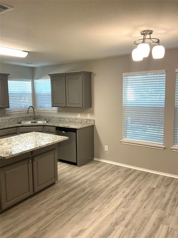 708 Ridgehill Drive, Burleson, TX 76028