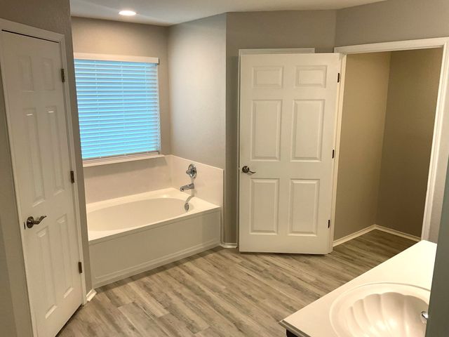 708 Ridgehill Drive, Burleson, TX 76028