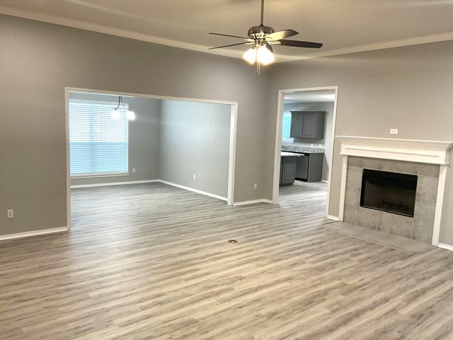 708 Ridgehill Drive, Burleson, TX 76028