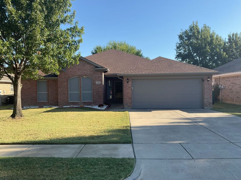 708 Ridgehill Drive, Burleson, TX 76028