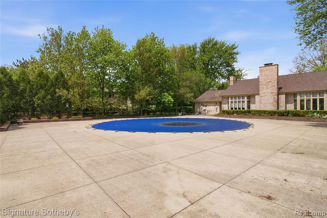 1234 S Timberview Trail, Bloomfield Hills, MI 48304