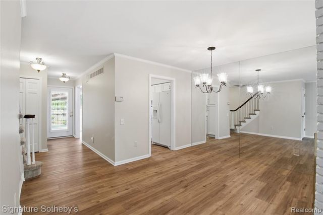 1234 S Timberview Trail, Bloomfield Hills, MI 48304