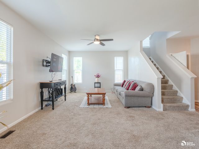 424 Grape Vine Trail, Oswego, IL 60543