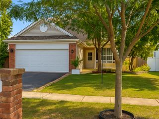 424 Grape Vine Trail, Oswego, IL 60543