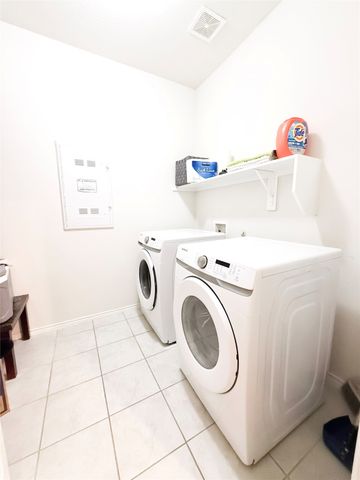 9149 Redshire Lane, Fort Worth, TX 76131