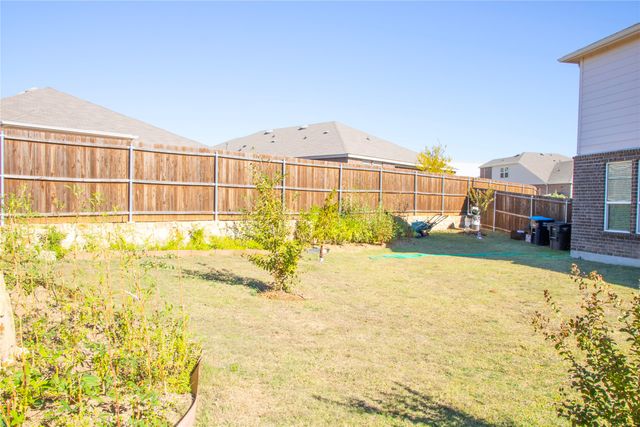 9149 Redshire Lane, Fort Worth, TX 76131