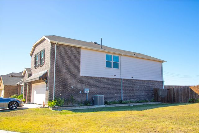 9149 Redshire Lane, Fort Worth, TX 76131