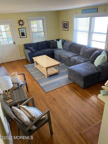 16 N Bayview Avenue, Seaside Park, NJ 08752
