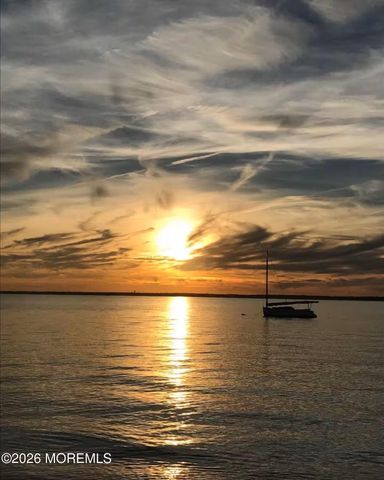 16 N Bayview Avenue, Seaside Park, NJ 08752