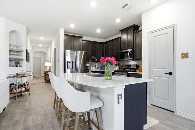 10512 Fountain Gate Street, Aubrey, TX 76227
