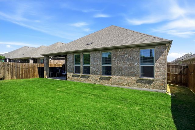 10512 Fountain Gate Street, Aubrey, TX 76227