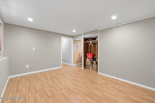 1 Kings Court, Jackson, NJ 08527