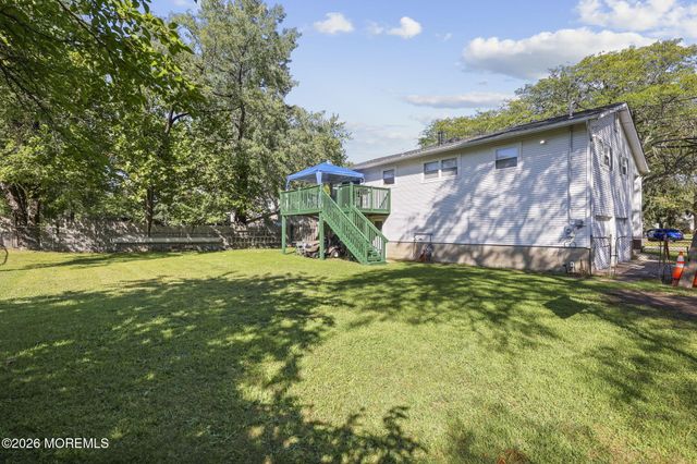 1 Kings Court, Jackson, NJ 08527