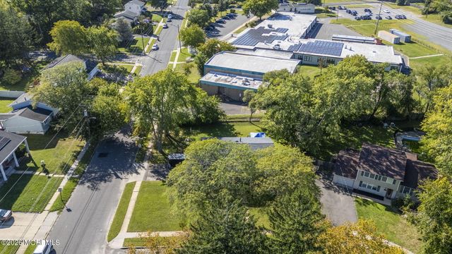 1 Kings Court, Jackson, NJ 08527