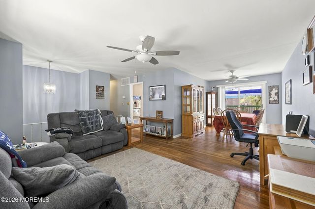 1 Kings Court, Jackson, NJ 08527