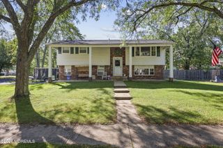 1 Kings Court, Jackson, NJ 08527