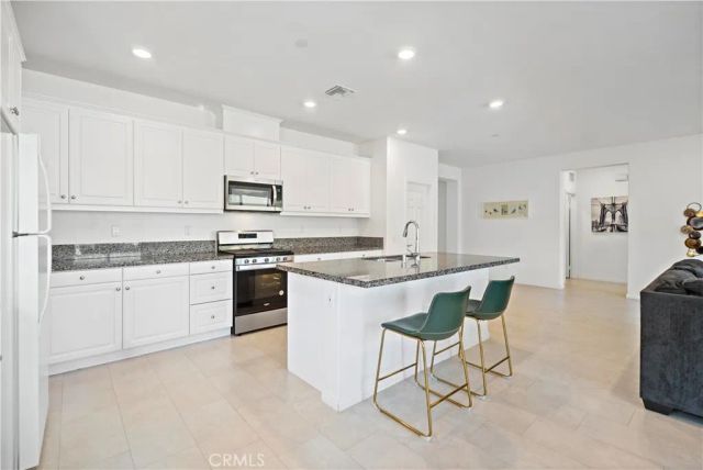 8044 Country Mile Lane, Riverside, CA 92507