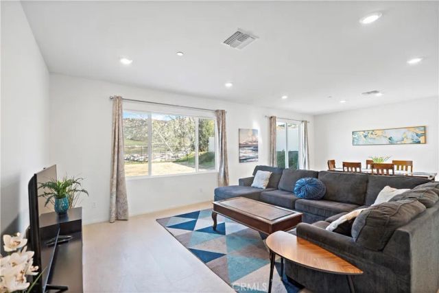 8044 Country Mile Lane, Riverside, CA 92507