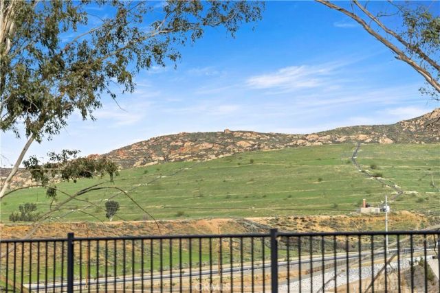 8044 Country Mile Lane, Riverside, CA 92507