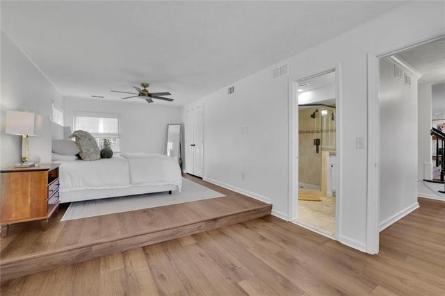 675 Barrington Way, Roswell, GA 30076