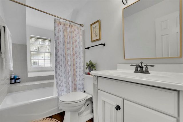 675 Barrington Way, Roswell, GA 30076