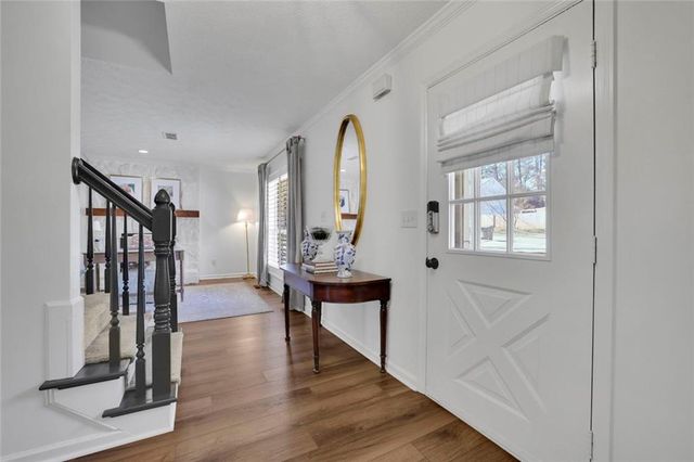 675 Barrington Way, Roswell, GA 30076