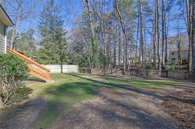 675 Barrington Way, Roswell, GA 30076